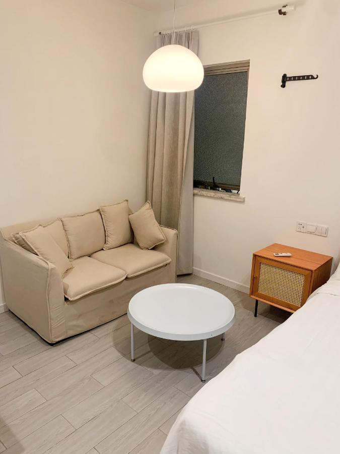 Yueshe - Hongqiao Longbai Xincun Aparthotel 2*