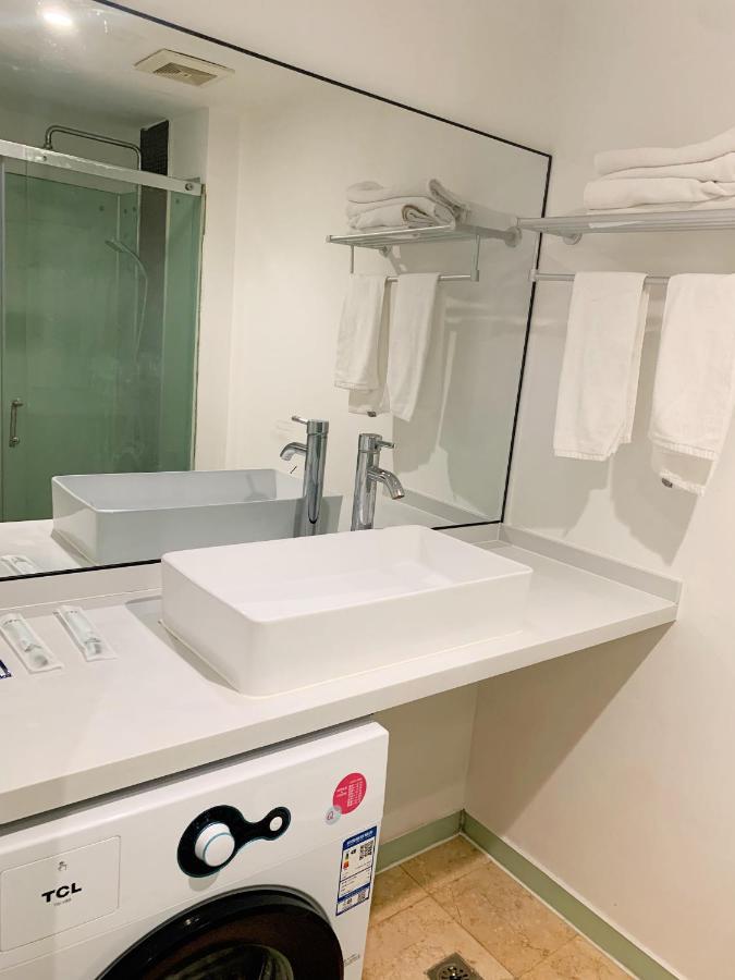 Yueshe - Hongqiao Longbai Xincun Aparthotel